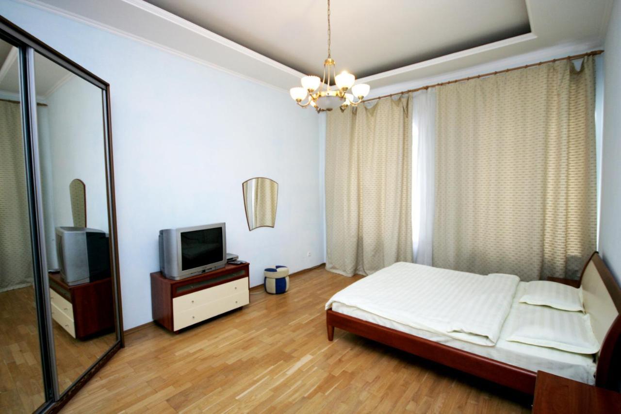 Real Home Apartments in Kiev Center Buitenkant foto