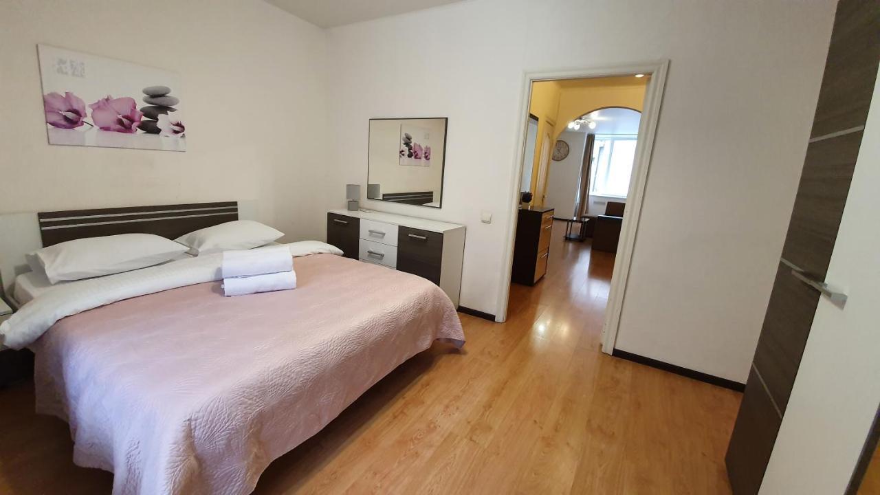 Real Home Apartments in Kiev Center Buitenkant foto