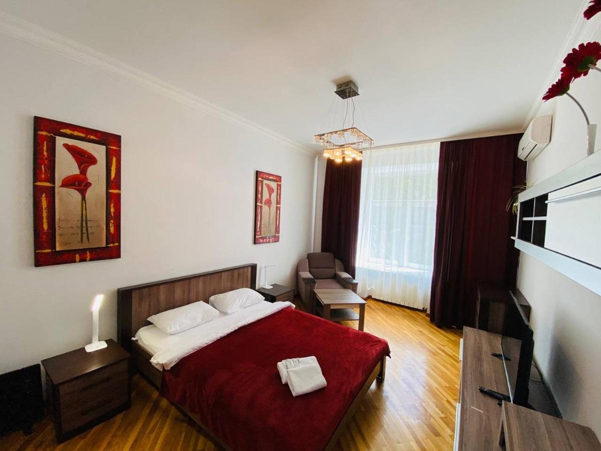 Real Home Apartments in Kiev Center Buitenkant foto