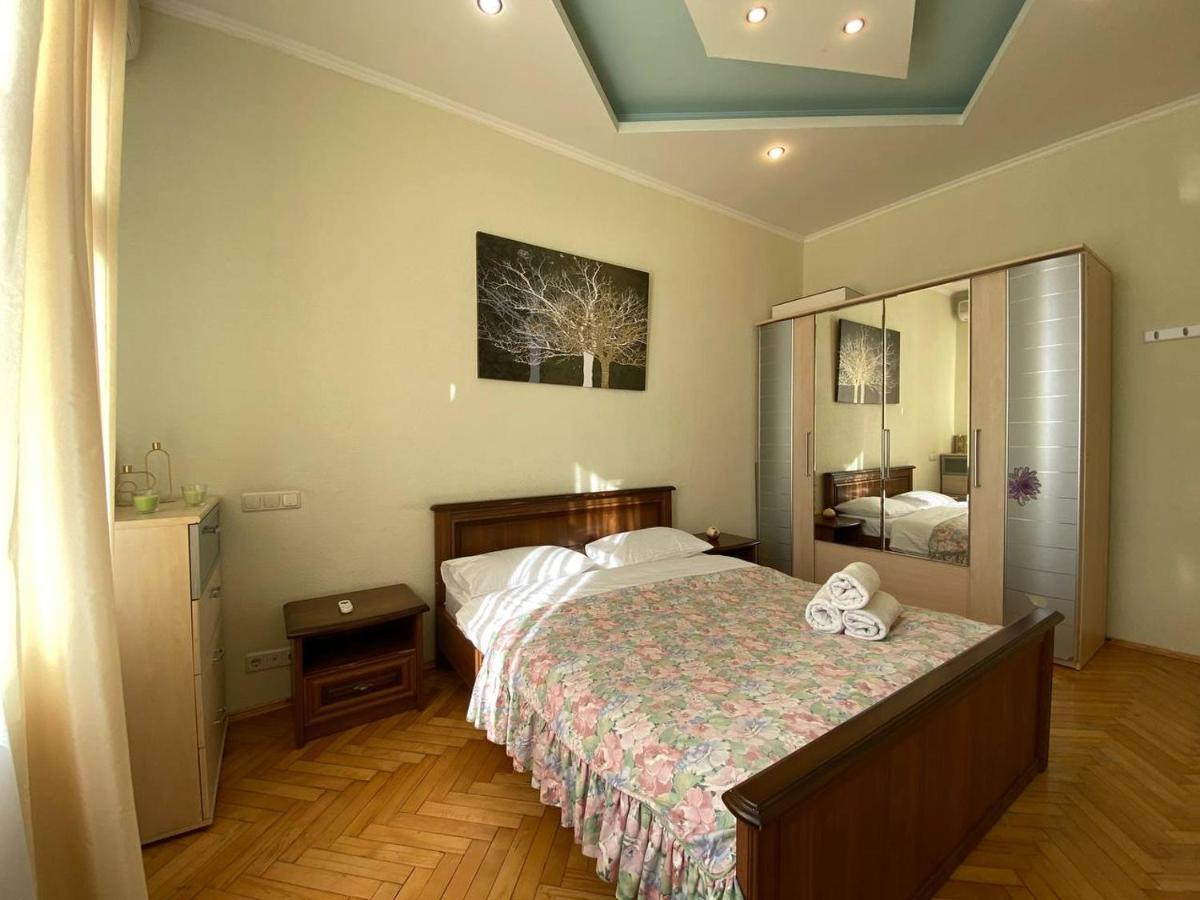Real Home Apartments in Kiev Center Buitenkant foto